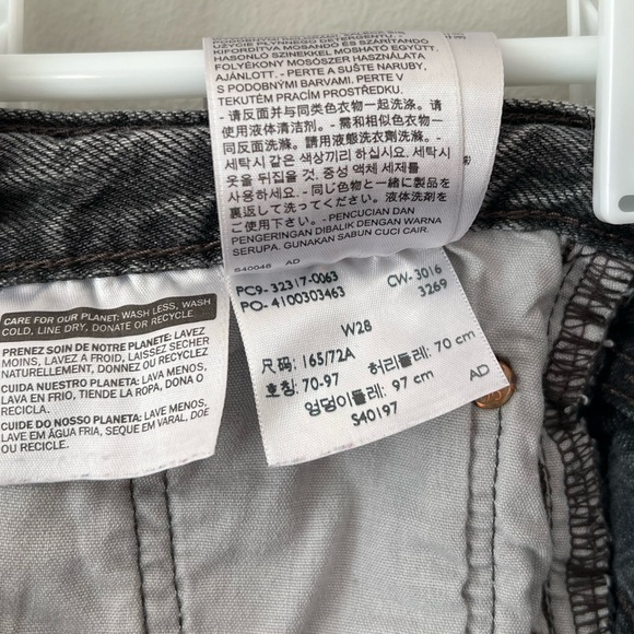 Levi’s 501 Button Fly Black Wash Shorts - Picture 4 of 4